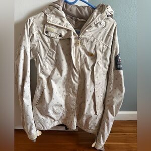 DC Shoes White and Tan Logo MTN Lab Snowboarding Jacket